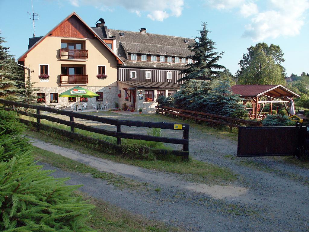 Pension U Stehliku Ruzova Bagian luar foto